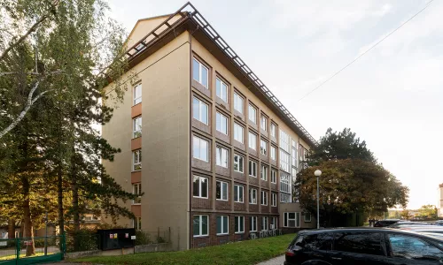 D096 Ústav fyziky materiálů ČSAV